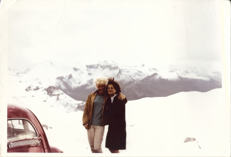 Heartliest your Christe with girlfriend Rosemarie in Italy 30 degrees warmer at Grossglockner - Snow and -5 degrees! It was very cold and the hair was standing to the mountains of sheer cold